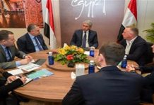 وزير السياحة يبحث توسيع الطيران الداخلي من أوروبا لمصر وزير السياحة يبحث توسيع الطيران الداخلي من أوروبا لمصر