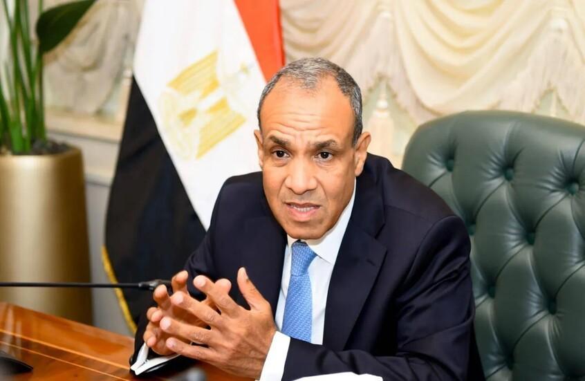 السيسي يصالح وزير خارجيته على الهواء.. ماذا حدث؟ السيسي يصالح وزير خارجيته على الهواء.. ماذا حدث؟