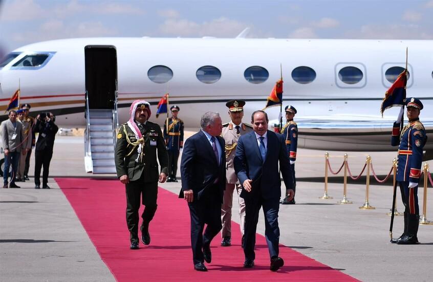 مصر والأردن يؤكدان ضروة التنفيذ الكامل لاتفاق وقف حرب غزة مصر والأردن يؤكدان ضروة التنفيذ الكامل لاتفاق وقف حرب غزة