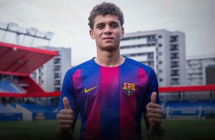 رغم انضمامه إلى برشلونة.. حسام حسن يفاجئ حمزة عبد الكريم رغم انضمامه إلى برشلونة.. حسام حسن يفاجئ حمزة عبد الكريم