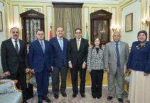 رئيس جامعة القاهرة يستقبل وفد وزارة الخارجية للشئون الأفريقية رئيس جامعة القاهرة يستقبل وفد وزارة الخارجية للشئون الأفريقية