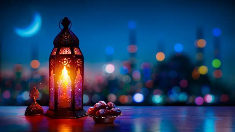 فوانيس وموائد وزينة.. طقوس مصرية في رمضان عمرها 1000 عام فوانيس وموائد وزينة.. طقوس مصرية في رمضان عمرها 1000 عام