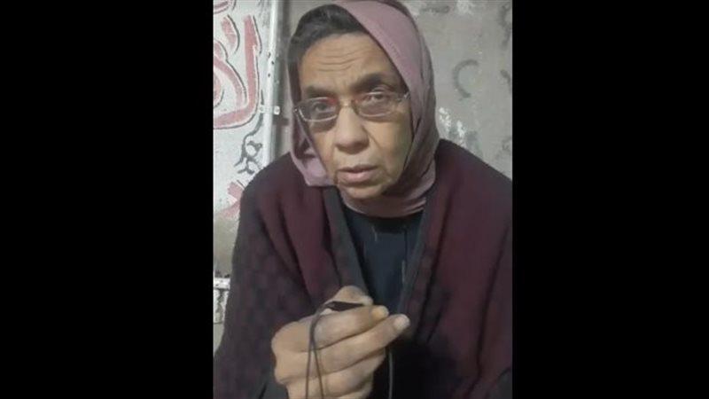 حكاية مهندسة ذرة تعيش في الشارع، والمصريون يطالبون التضامن بإنقاذها حكاية مهندسة ذرة تعيش في الشارع، والمصريون يطالبون التضامن بإنقاذها