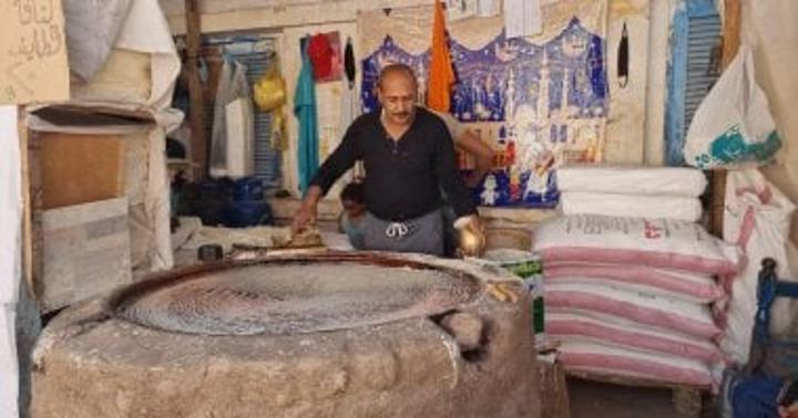 الكنافة البلدى بسوهاج تراث يضيء ليالي رمضان الكنافة البلدى بسوهاج تراث يضيء ليالي رمضان