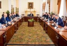 وزير الخارجية يبحث مع وفد من غرفة التجارة الأمريكية سبل تعزيز الشراكة وزير الخارجية يبحث مع وفد من غرفة التجارة الأمريكية سبل تعزيز الشراكة