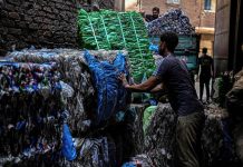 بيزنس القمامة يشعل حرباً خفية في مصر بيزنس القمامة يشعل حرباً خفية في مصر