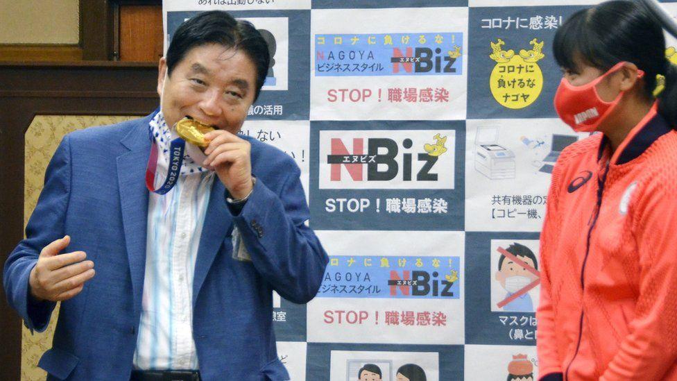 Tokyo Olympic gold medal replaced after first got bitten