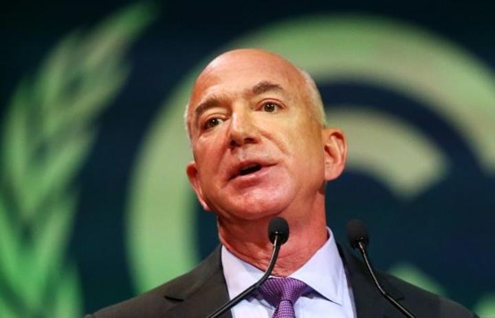 Bezos on donation spree gives Obama foundation $100m