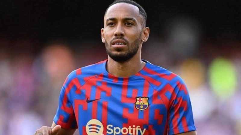 Chelsea transfer news: Pierre-Emerick Aubameyang joins from Barcelona Chelsea transfer news: Pierre-Emerick Aubameyang joins from Barcelona