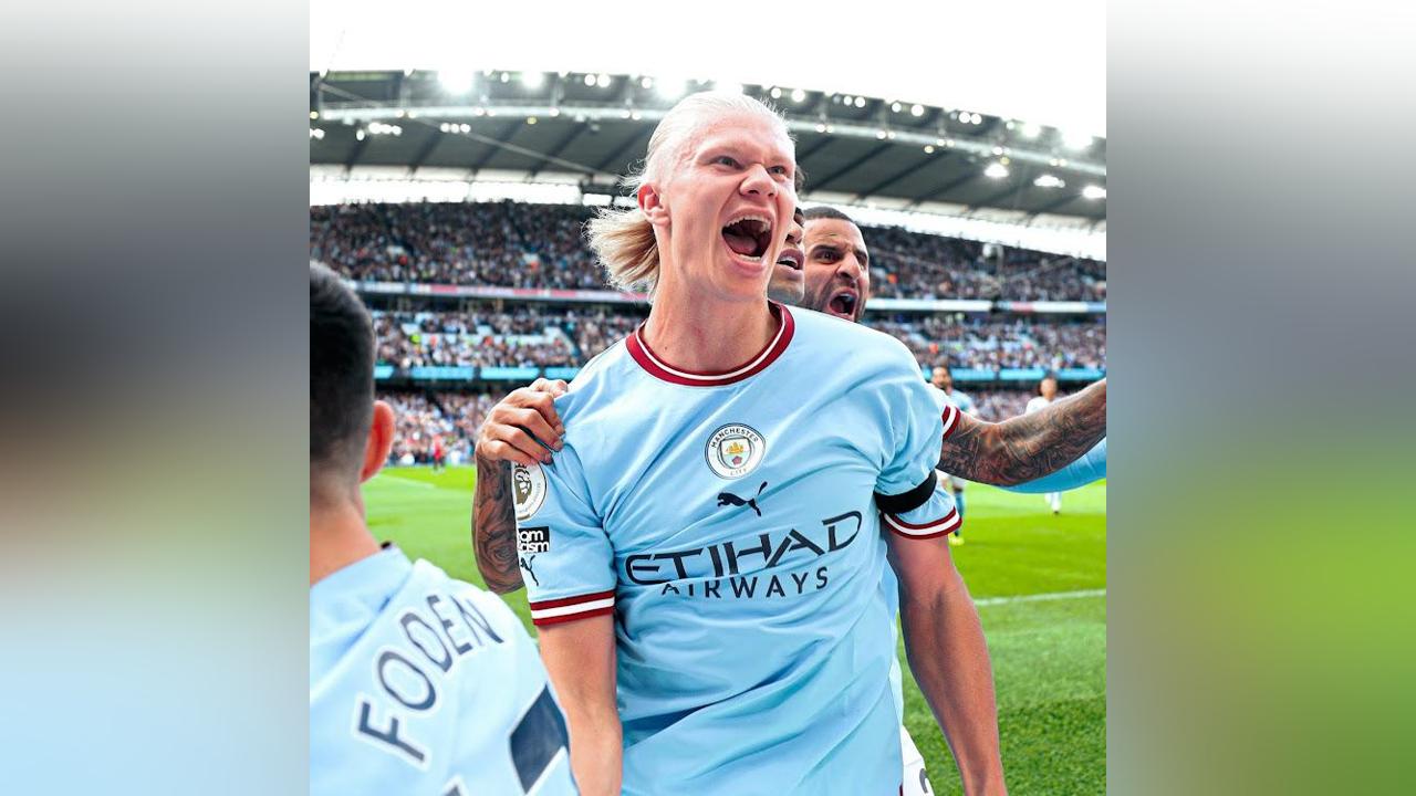 Guardiola apologises for Manchester City fans' chants at Anfield Guardiola apologises for Manchester City fans' chants at Anfield