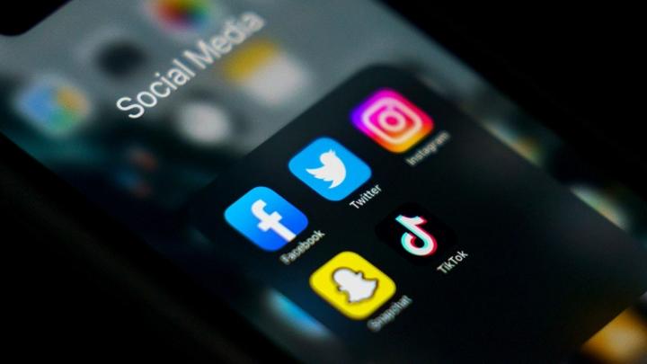 Social media share should observe culture, norm Social media share should observe culture, norm