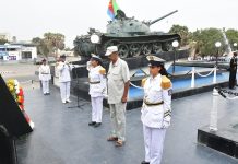 President Isaias Afwerki Lays Wreath at Cemetery President Isaias Afwerki Lays Wreath at Cemetery