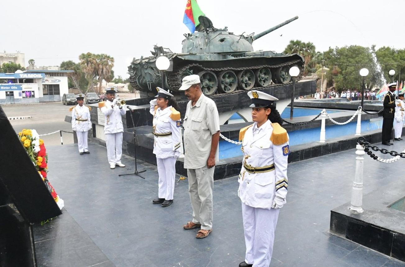 President Isaias Afwerki Lays Wreath at Cemetery President Isaias Afwerki Lays Wreath at Cemetery