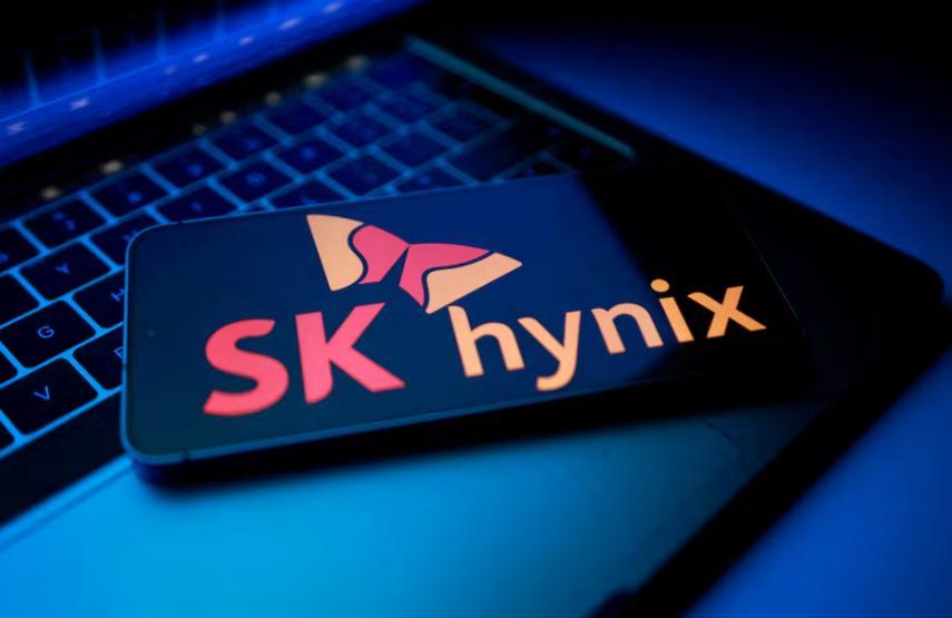 SK Hynix Shares Surge After Samsung's Earnings Forecast SK Hynix Shares Surge After Samsung's Earnings Forecast
