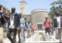 Kenyans troop to Parliament Buildings for second day to view Mzee Moi’s body