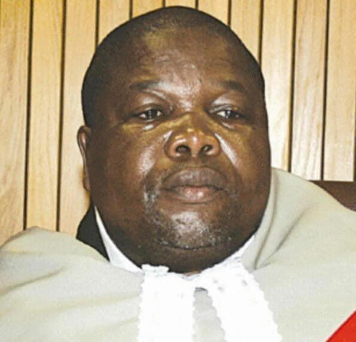 Broke’ Chief Justice earns over R100,000.00 monthly salary, accused of selling justice to the rich and powerful Broke’ Chief Justice earns over R100,000.00 monthly salary, accused of selling justice to the rich and powerful