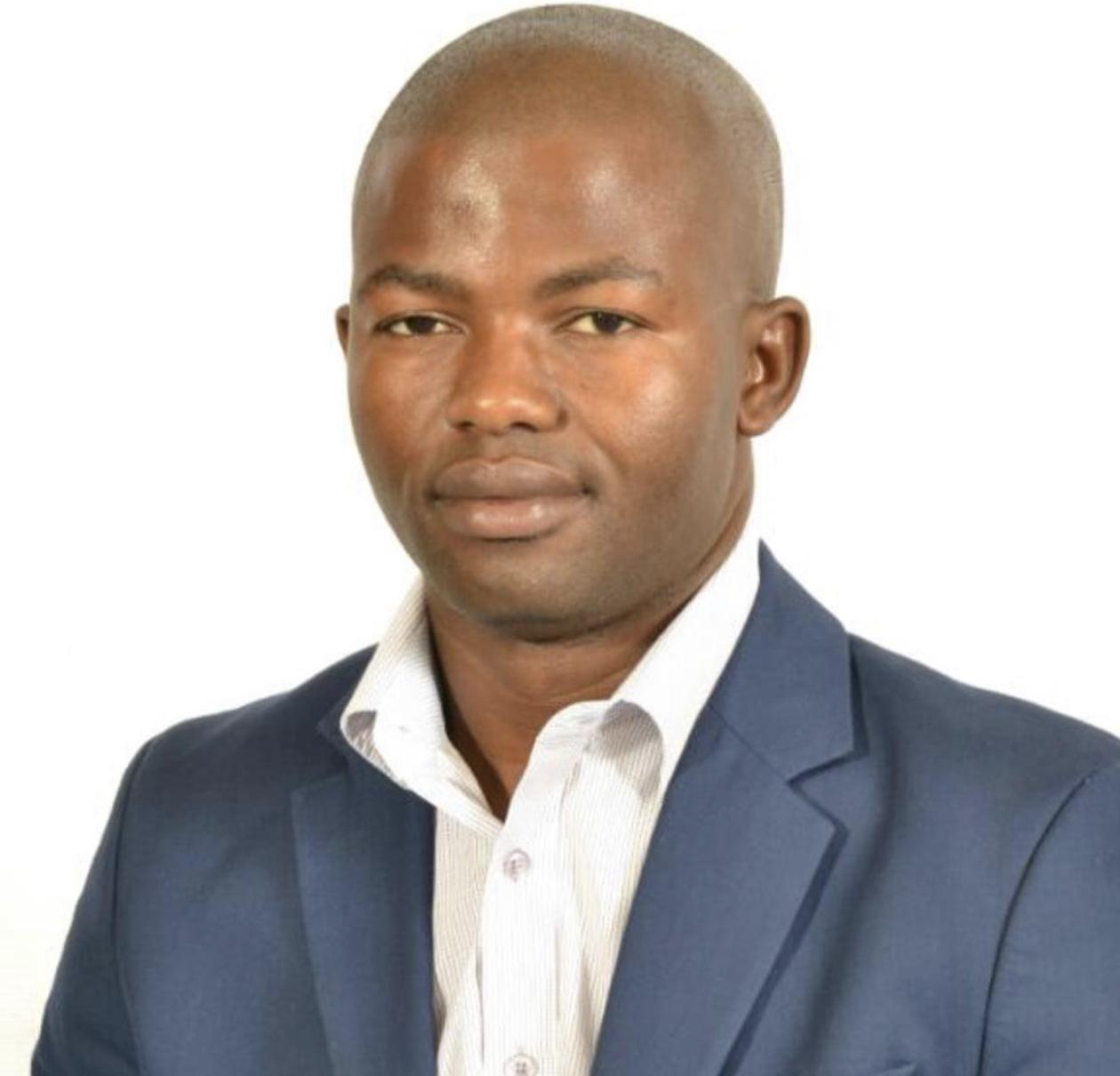 Editor to expose Eswatini Government after alleged Inyatsi linked agents attempted to bribe him with R2million Editor to expose Eswatini Government after alleged Inyatsi linked agents attempted to bribe him with R2million
