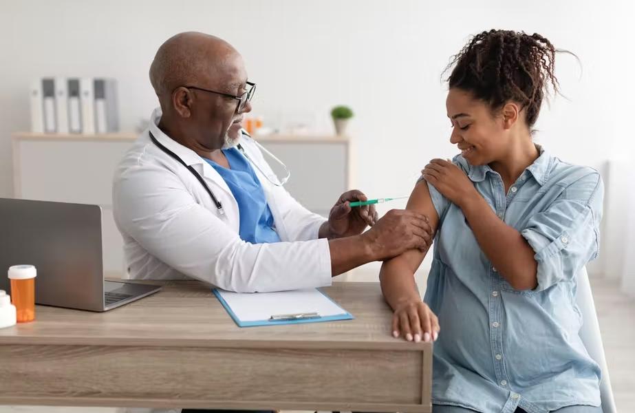 COVID Vaccines And Pregnancy: A Review Of The Evidence Shows They Are Safe COVID Vaccines And Pregnancy: A Review Of The Evidence Shows They Are Safe