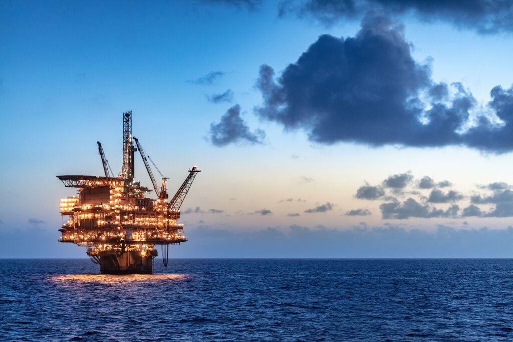 Brent drops to $99.7 penalized by new confinement Brent drops to $99.7 penalized by new confinement