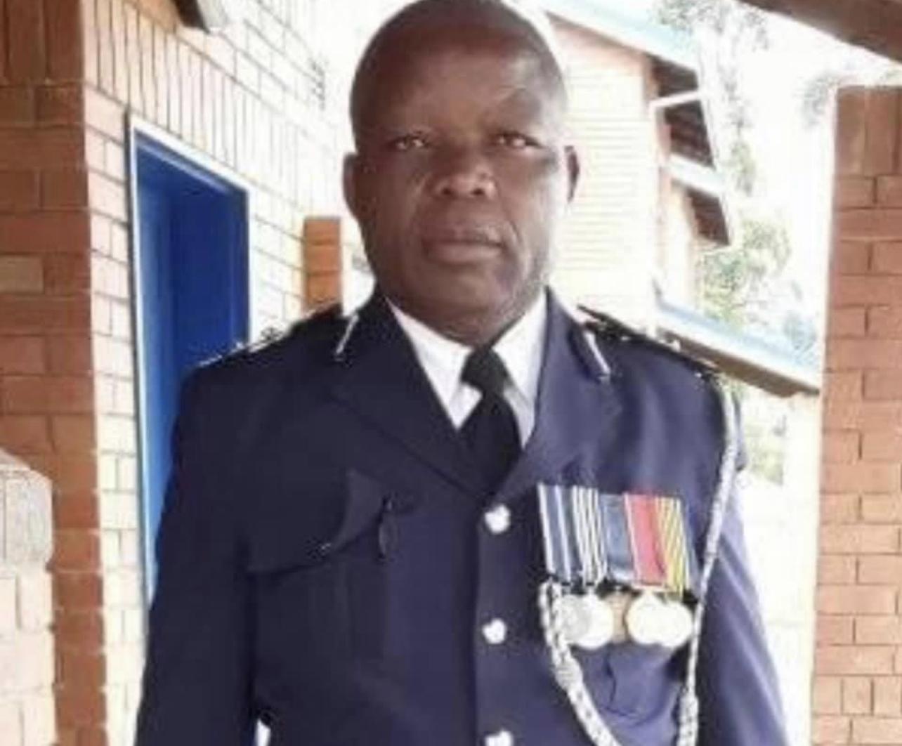 SENIOR SUPERINTENDENT CLEMENT SIHLONGONYANE: I am not afraid of bullets SENIOR SUPERINTENDENT CLEMENT SIHLONGONYANE: I am not afraid of bullets