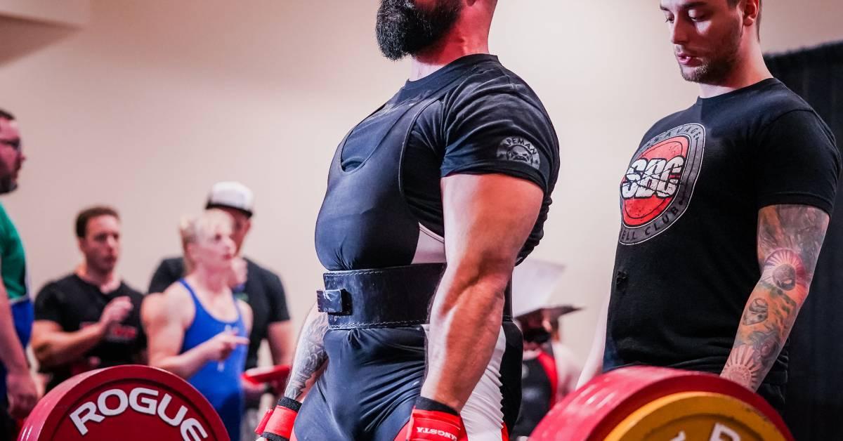 Training session: Young man is paralyzed after lifting 300 kilos Training session: Young man is paralyzed after lifting 300 kilos