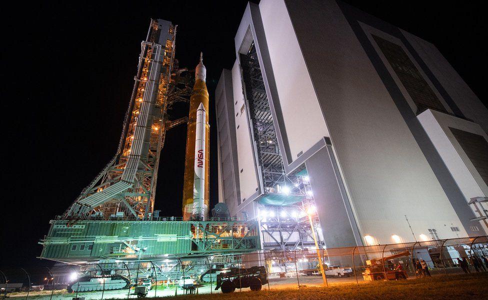 Artemis: Nasa readies giant Moon rocket for maiden flight Artemis: Nasa readies giant Moon rocket for maiden flight