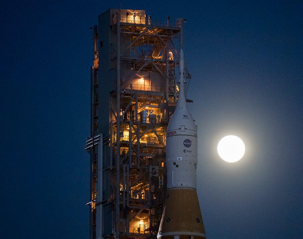 Artemis: Nasa Moon mission gets go ahead to launch Artemis: Nasa Moon mission gets go ahead to launch