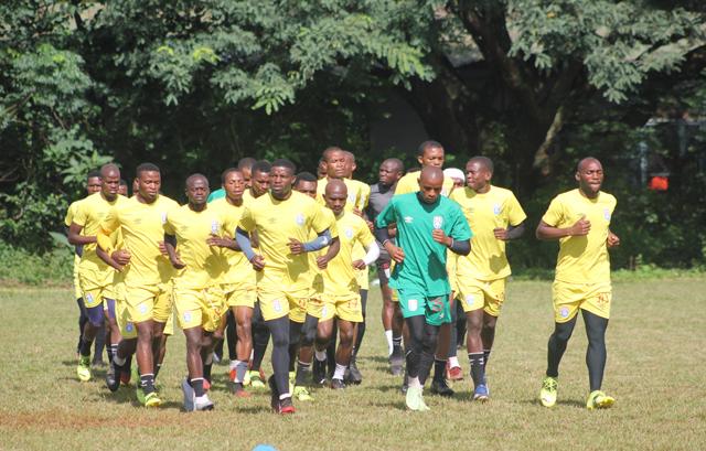 SIHLANGU PLAYERS RAKE IN E20 000 IN ALLOWANCES SIHLANGU PLAYERS RAKE IN E20 000 IN ALLOWANCES