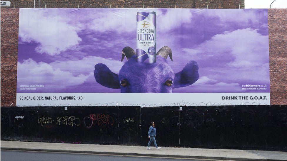 Should billboard advertising be banned? Should billboard advertising be banned?