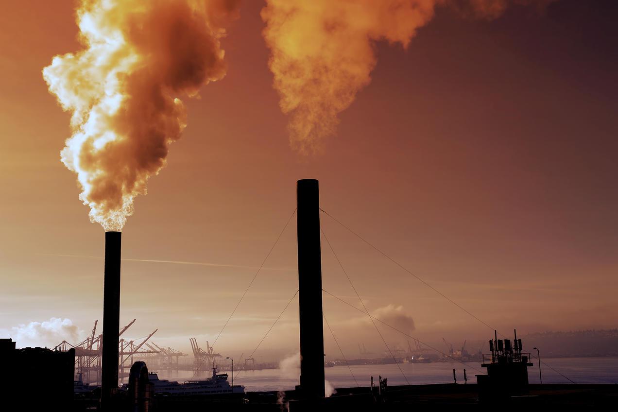 Pollution increases lung cancer cases Pollution increases lung cancer cases