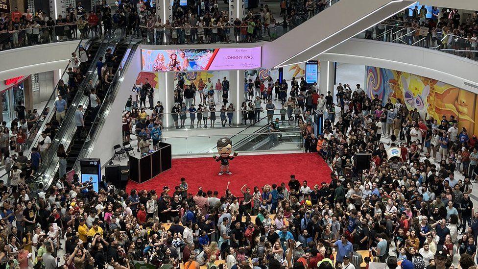 MrBeast Burger sees thousands fill shopping centre MrBeast Burger sees thousands fill shopping centre
