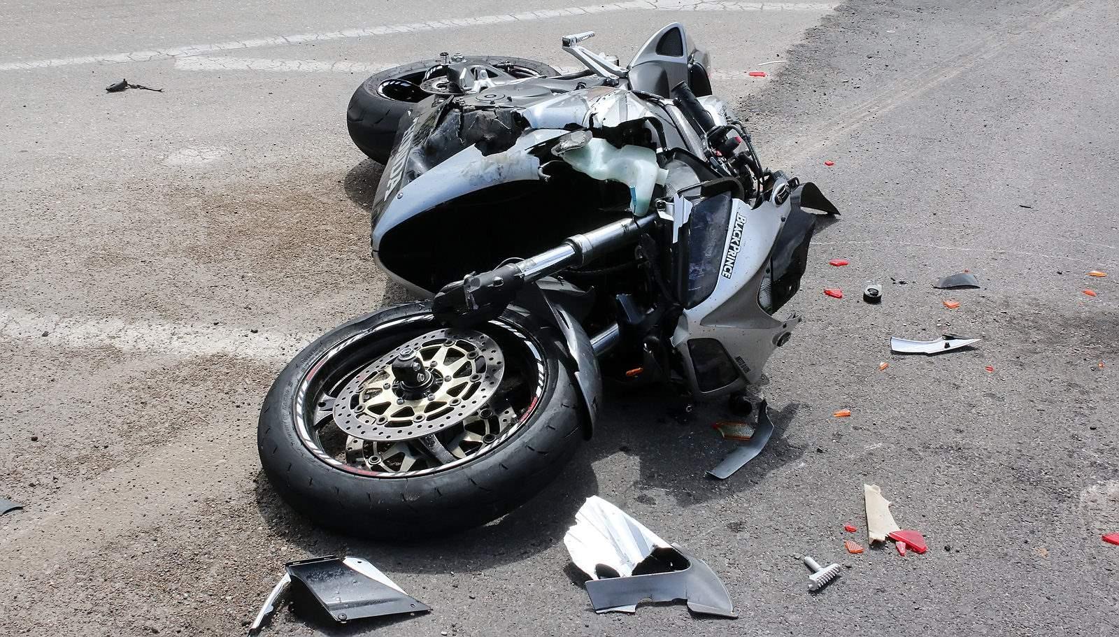 Royal escorts involved in a fatal accident at Police College road, security officer rushed to hospital Royal escorts involved in a fatal accident at Police College road, security officer rushed to hospital