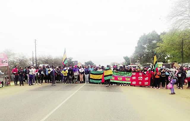 COUNTRY UNDER CRIME SIEGE COUNTRY UNDER CRIME SIEGE