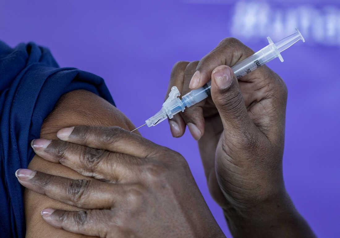 EU and WHO warn of the arrival of a new wave and call for vaccination EU and WHO warn of the arrival of a new wave and call for vaccination