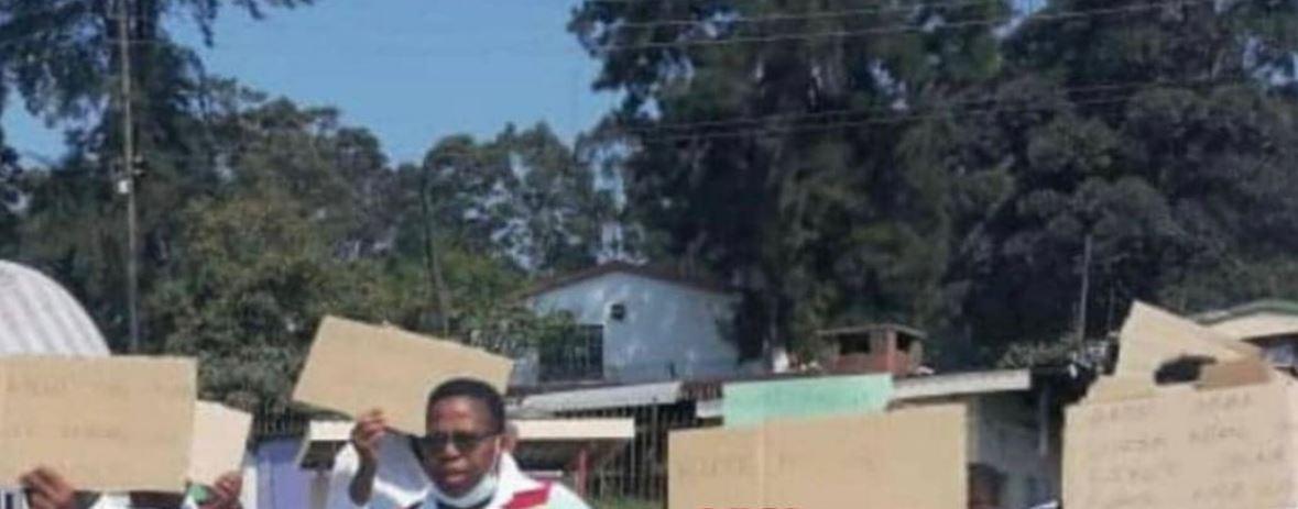 Nurses engaged in a protest after Mswati’s police fired teargas inside Mbabane Government Hospital Nurses engaged in a protest after Mswati’s police fired teargas inside Mbabane Government Hospital