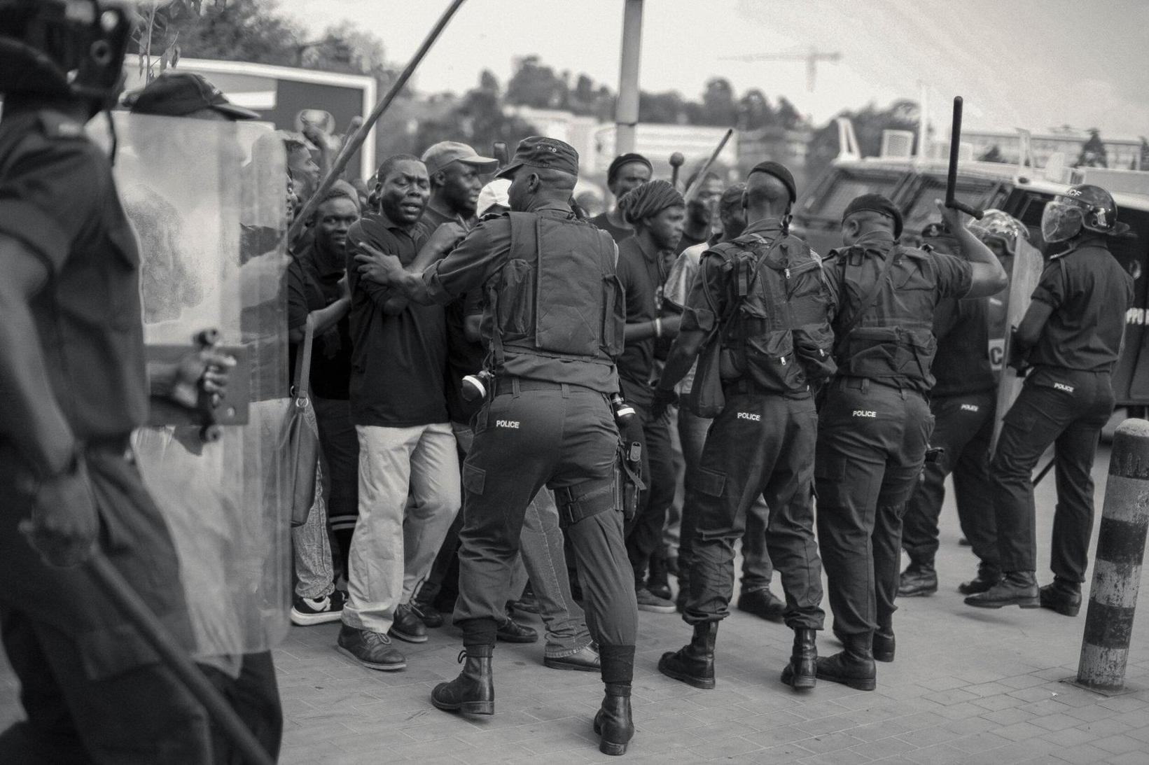 ESWATINI UNREST: Junior police, warders march to the Cabinet offices, demands salary increment ESWATINI UNREST: Junior police, warders march to the Cabinet offices, demands salary increment