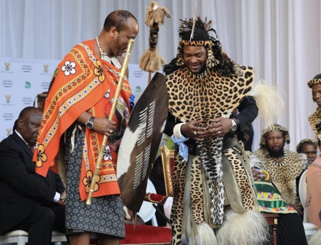 King MisuZulu presents Mswati with lihawu as a gift Eswatini