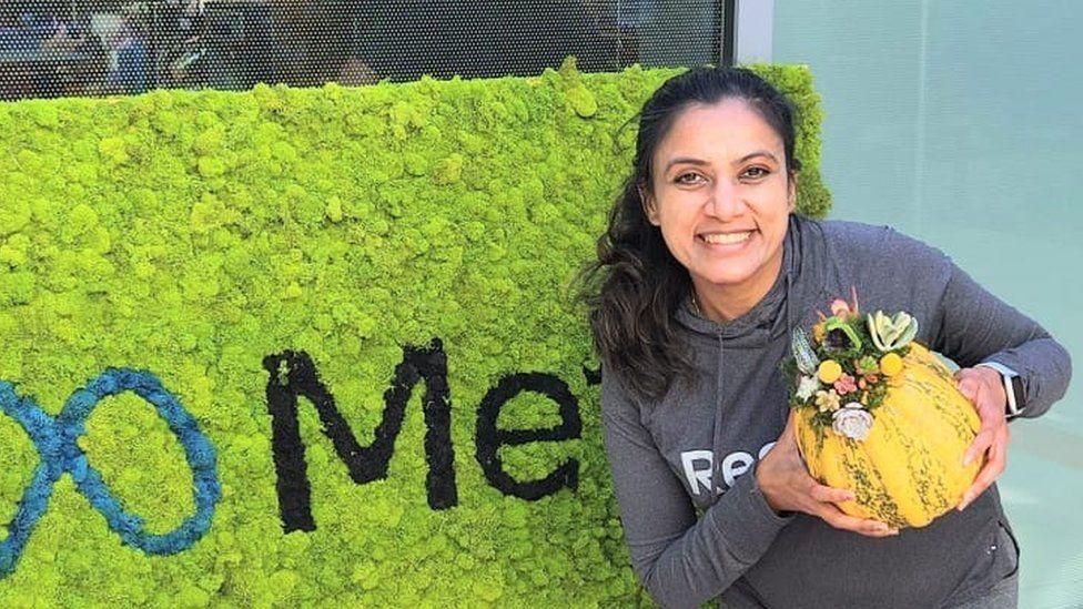 US tech layoffs: India workers face painful exit from the US US tech layoffs: India workers face painful exit from the US