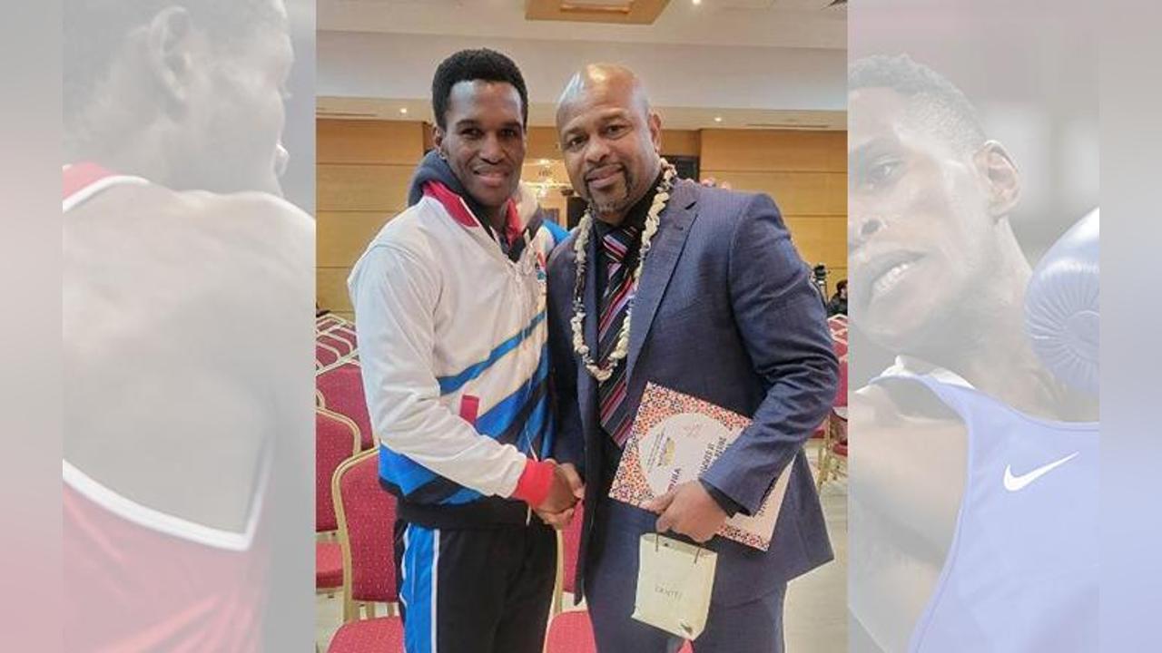 THABISO MEETS LEGENDARY BOXER ROY JONES JR THABISO MEETS LEGENDARY BOXER ROY JONES JR