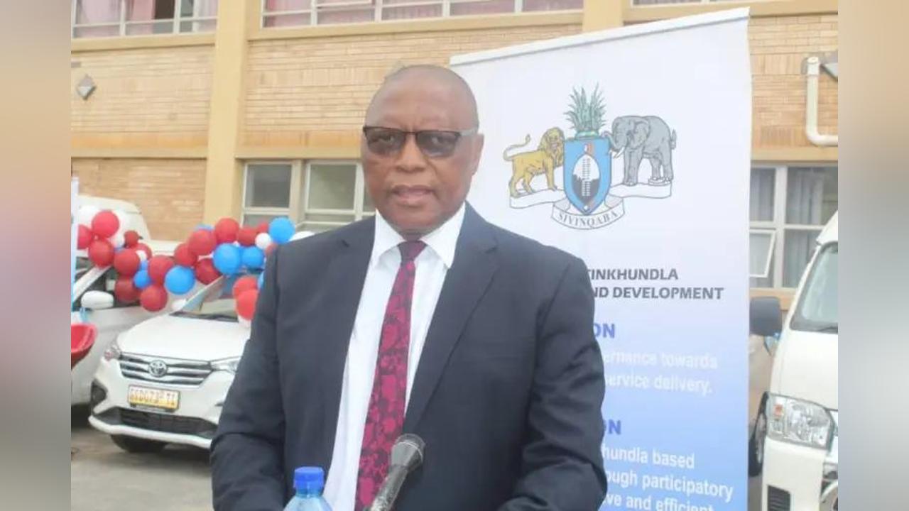 “TINKHUNDLA SERVICE CENTRES WORK WILL BE MADE EASY”- MAYIWANE INDVUNA YENKHUNDLA ON GOVT’S NEW WHEELS “TINKHUNDLA SERVICE CENTRES WORK WILL BE MADE EASY”- MAYIWANE INDVUNA YENKHUNDLA ON GOVT’S NEW WHEELS