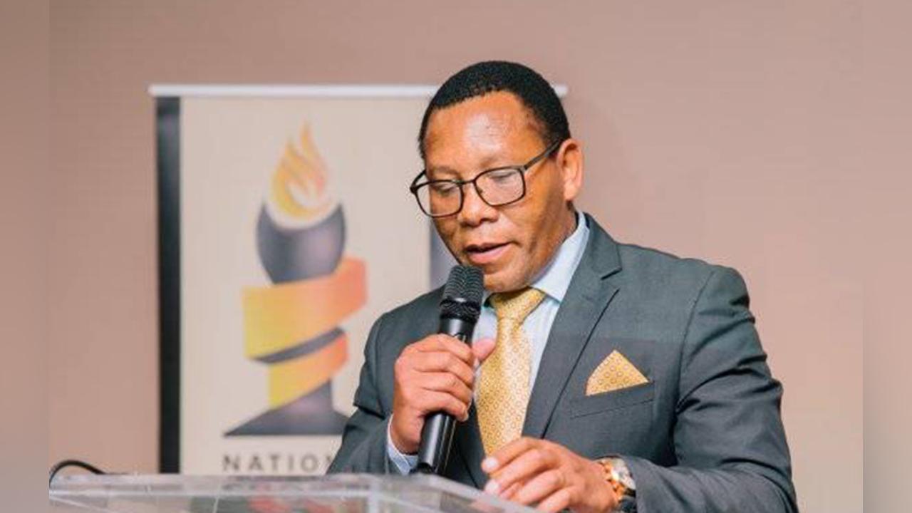 MINISTRY OF SPORTS IMPLEMENTS E5.1 MILLION YOUTH PROGRAMME MINISTRY OF SPORTS IMPLEMENTS E5.1 MILLION YOUTH PROGRAMME