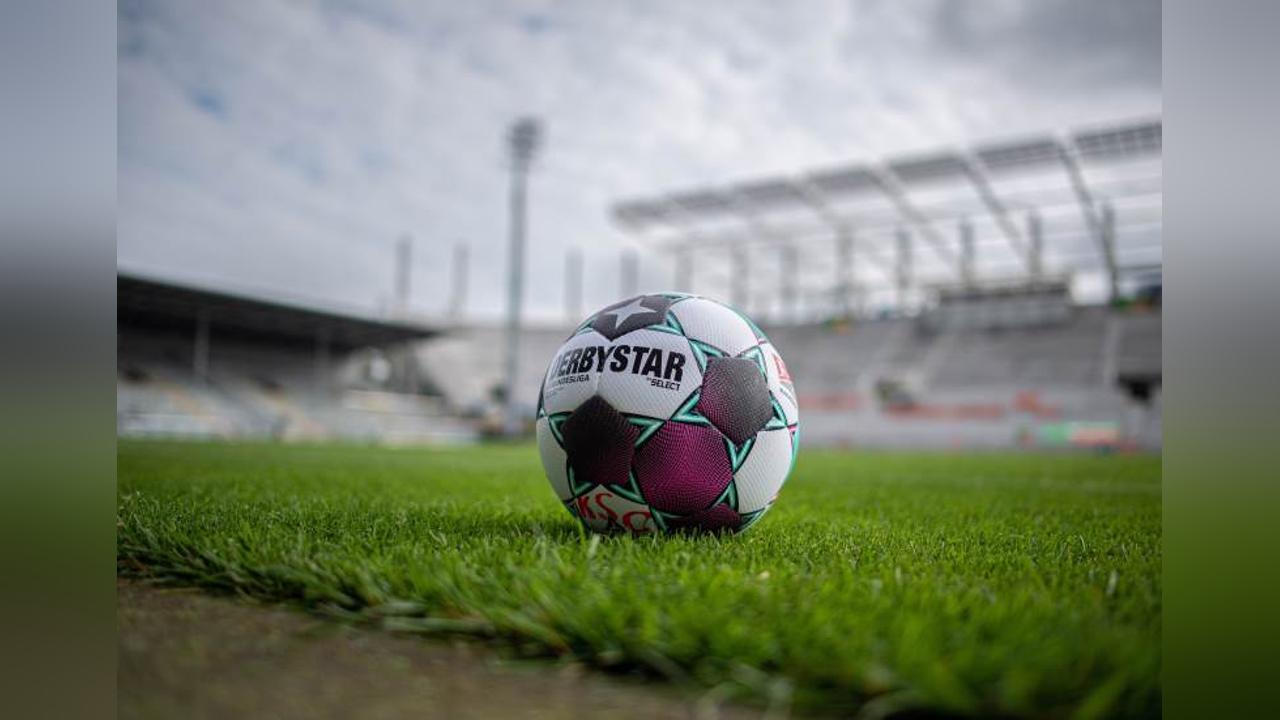 CALLIES UNVEIL GABONESE DIRECTOR CALLIES UNVEIL GABONESE DIRECTOR