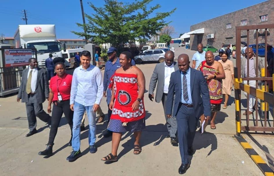 Labour Minister Phila Buthelezi visits PitBull Security, Ruchi Wholesalers to monitor worker-employer relations Labour Minister Phila Buthelezi visits PitBull Security, Ruchi Wholesalers to monitor worker-employer relations