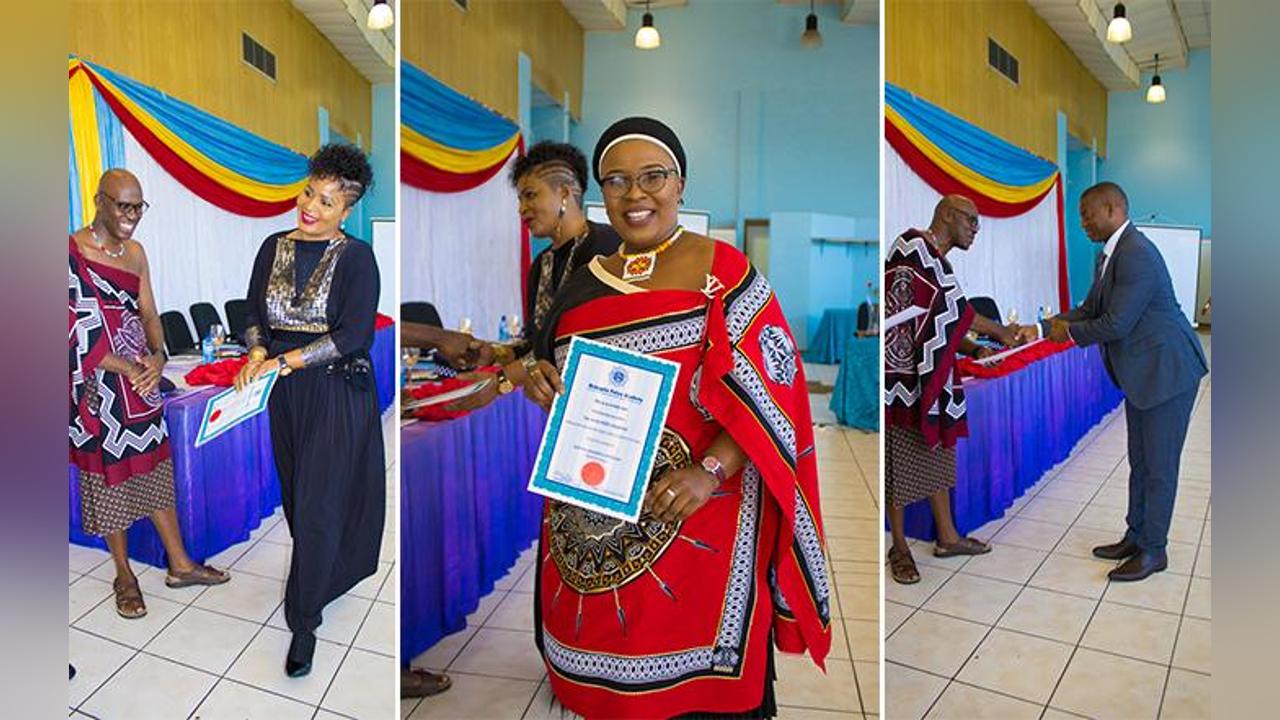 20 COPS CONFERRED WITH MIDDLE MANAGEMENT CERTIFICATES 20 COPS CONFERRED WITH MIDDLE MANAGEMENT CERTIFICATES