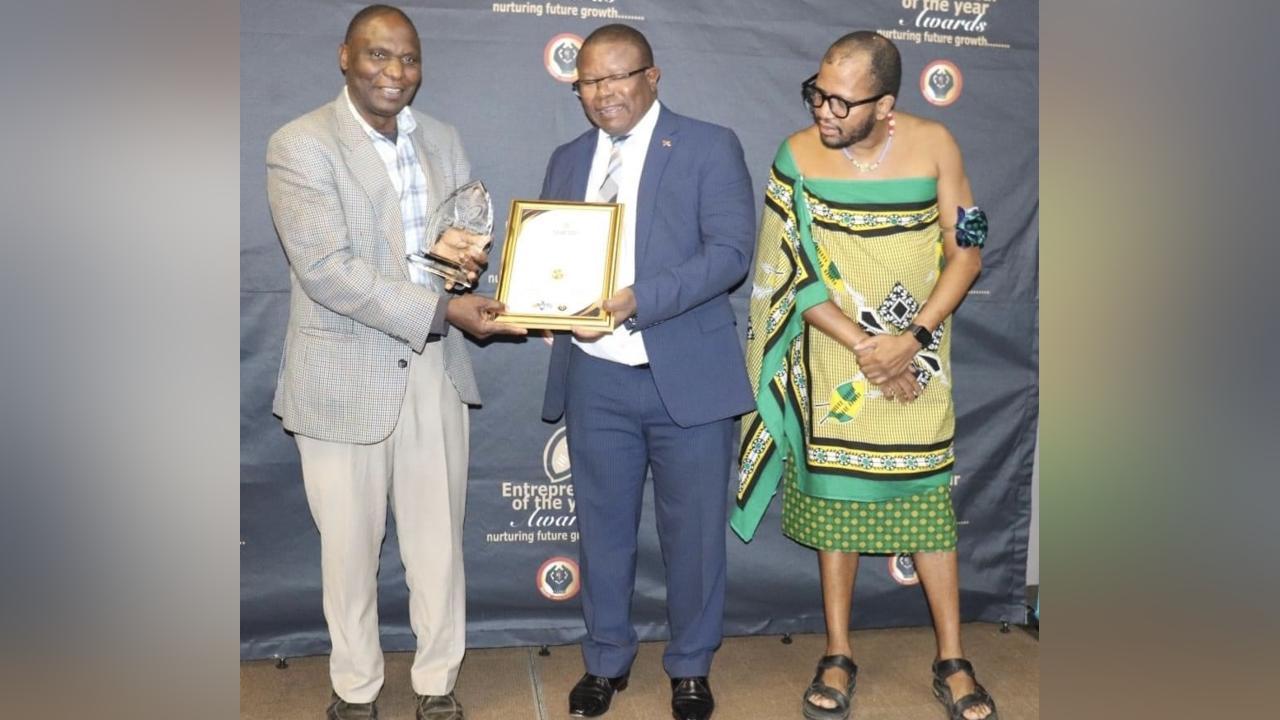 Pragmatic Wooden Things Director Nkululeko Simelane crowned as Shiselweni Regional Entrepreneur of the Year Winner Pragmatic Wooden Things Director Nkululeko Simelane crowned as Shiselweni Regional Entrepreneur of the Year Winner