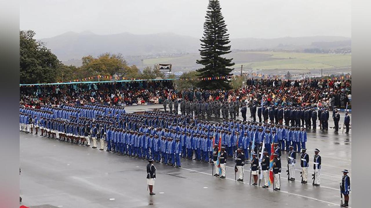 POLICE ARE CHOSEN SERVANTS FOR WELL BEING OF EMASWATI POLICE ARE CHOSEN SERVANTS FOR WELL BEING OF EMASWATI