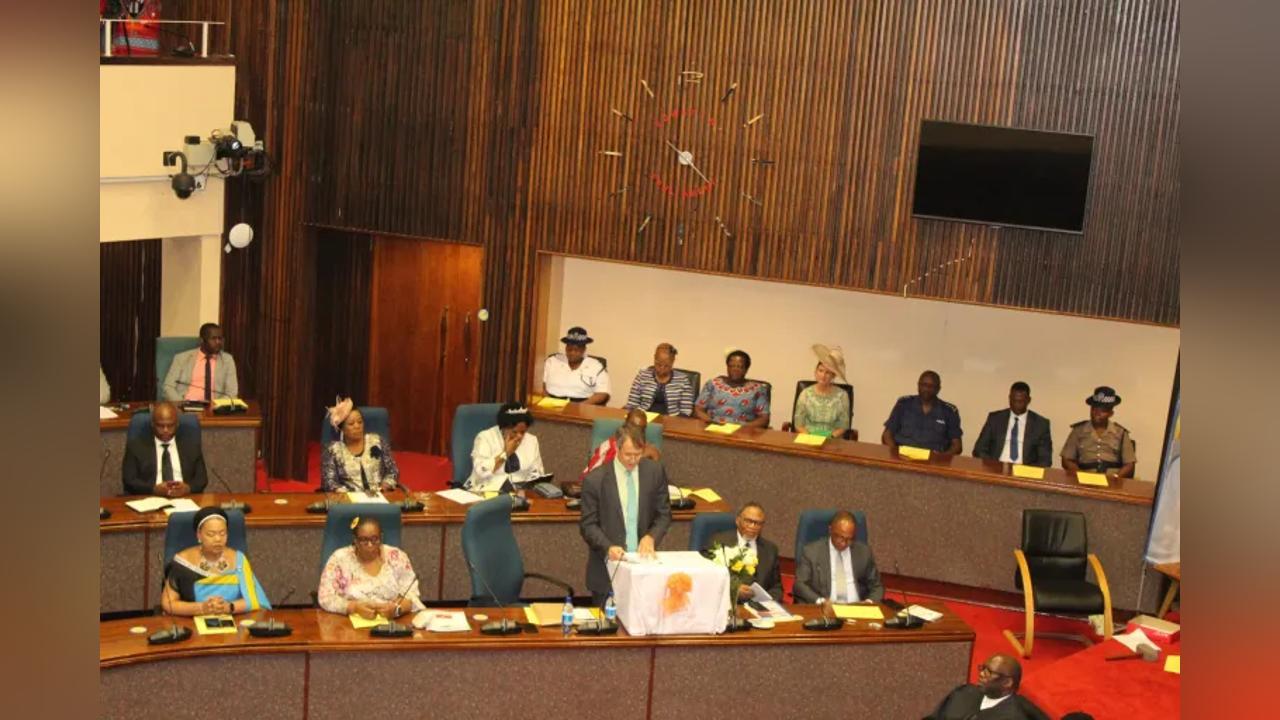 STAGE SET FOR NEW BUSINESS ESWATINI PRESIDENT STAGE SET FOR NEW BUSINESS ESWATINI PRESIDENT