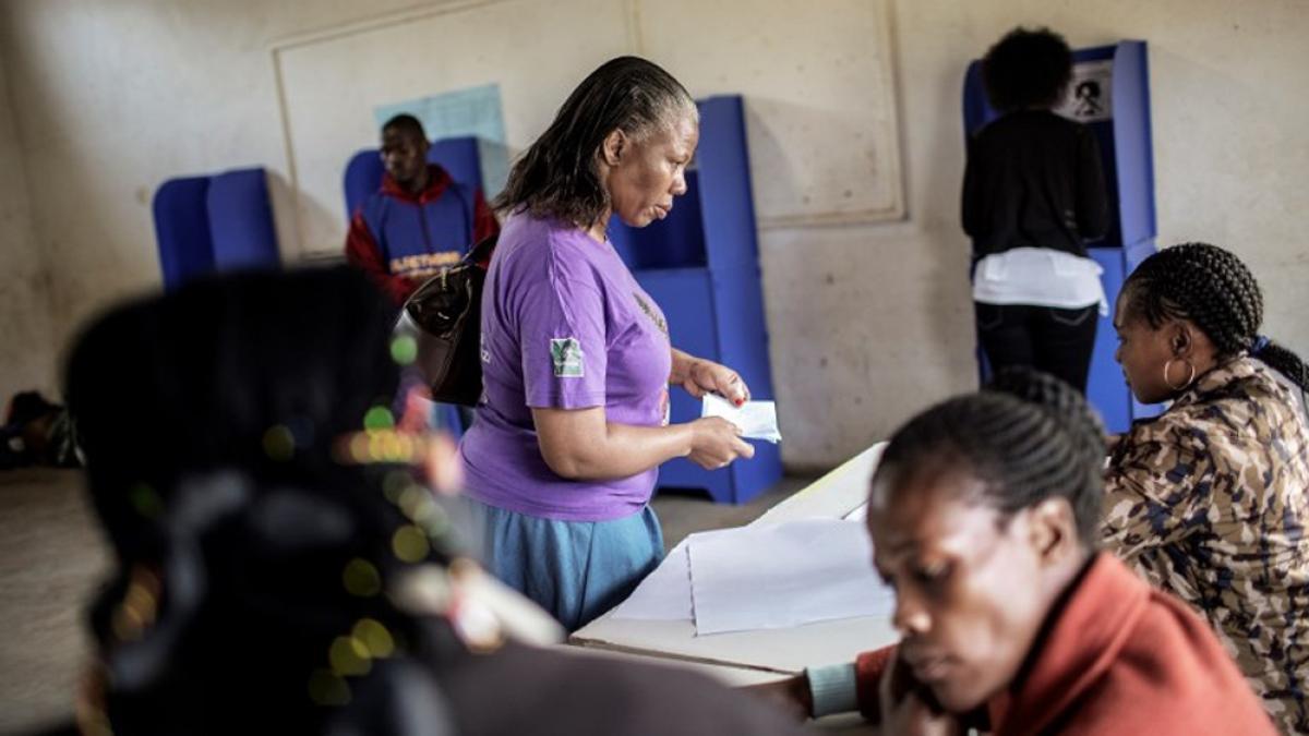 WHAT TO EXPECT FROM THESE ELECTIONS WHAT TO EXPECT FROM THESE ELECTIONS