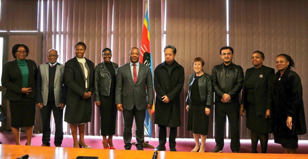 Acting Prime Minister Chief Mgwagwa Gamedze receives a courtesy visit from Limkokwing Junior Group CEO Dato Sri and Senior Vice President Dato Gail Phung, both from Malaysia Acting Prime Minister Chief Mgwagwa Gamedze receives a courtesy visit from Limkokwing Junior Group CEO Dato Sri and Senior Vice President Dato Gail Phung, both from Malaysia