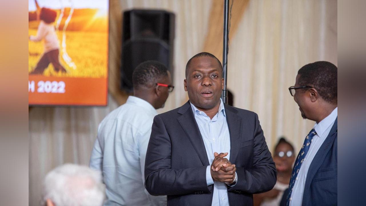 FESBC HEAD OF BUSINESS TRANSFORMATION MAVELA SIGWANE:Ex-Army Commander Jeffery Shabalala’s Security Unit to arrest Ashraff,Neal and Shakantu if police delays FESBC HEAD OF BUSINESS TRANSFORMATION MAVELA SIGWANE:Ex-Army Commander Jeffery Shabalala’s Security Unit to arrest Ashraff,Neal and Shakantu if police delays
